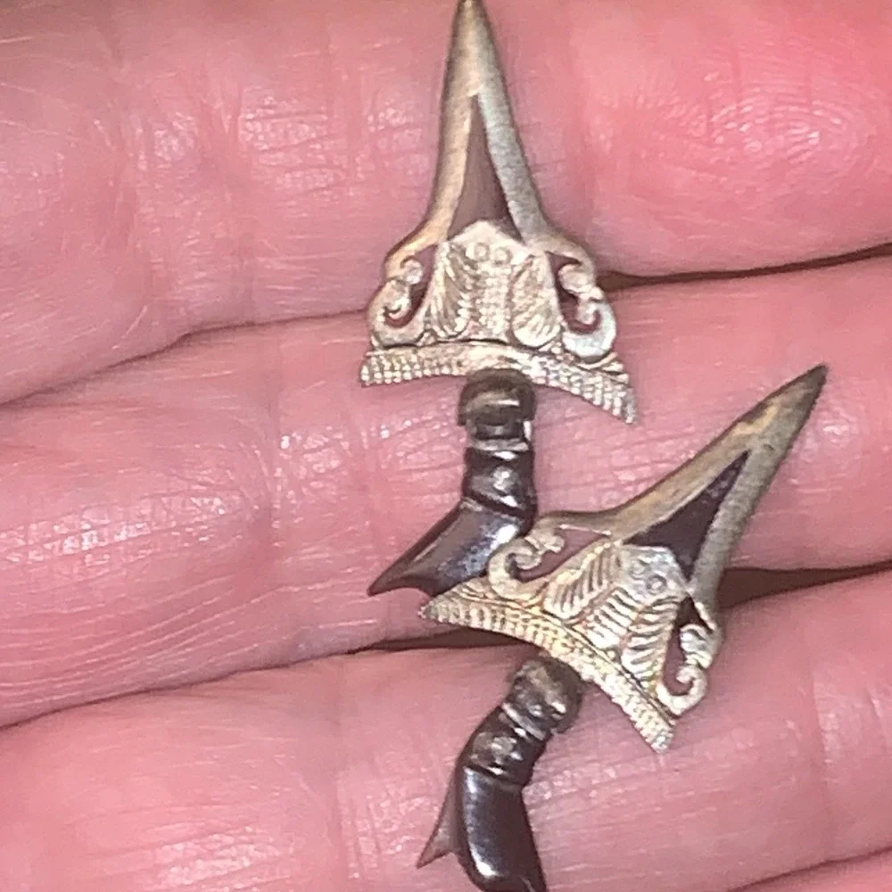 VtG Mini Malaysian Engraved Sterling Silver Kris Sword Tie Tack & Cuff links